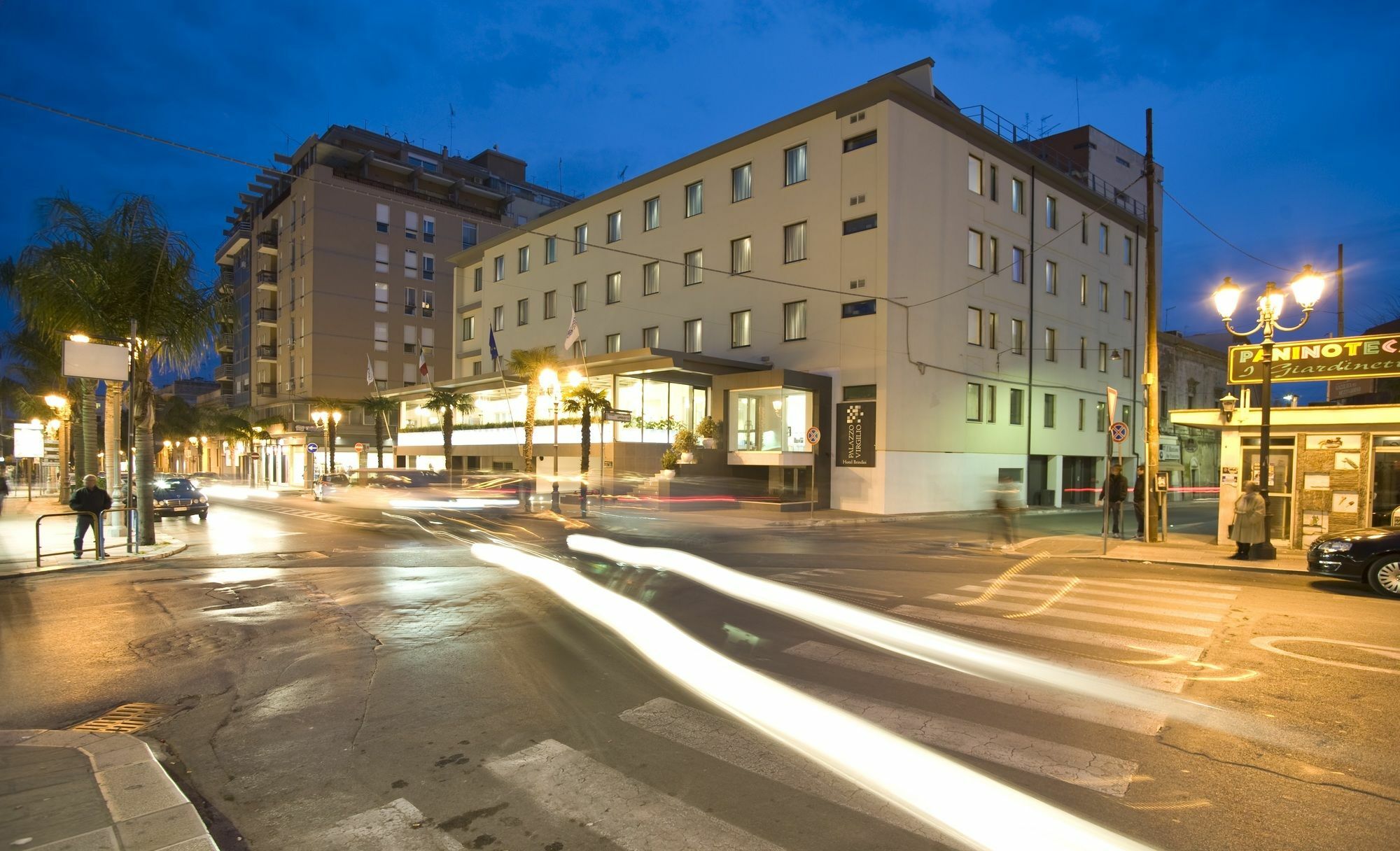 מלון ברינדיזי Palazzo Virgilio מראה חיצוני תמונה